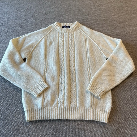 Woolrich Jackets & Blazers - The Woolrich Womans White Size Large‎ Sweater 100% Wool